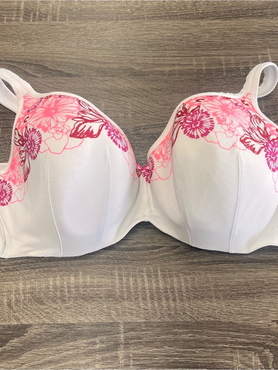 Cacique Other - Cacique White Bra with Pink Floral Accents